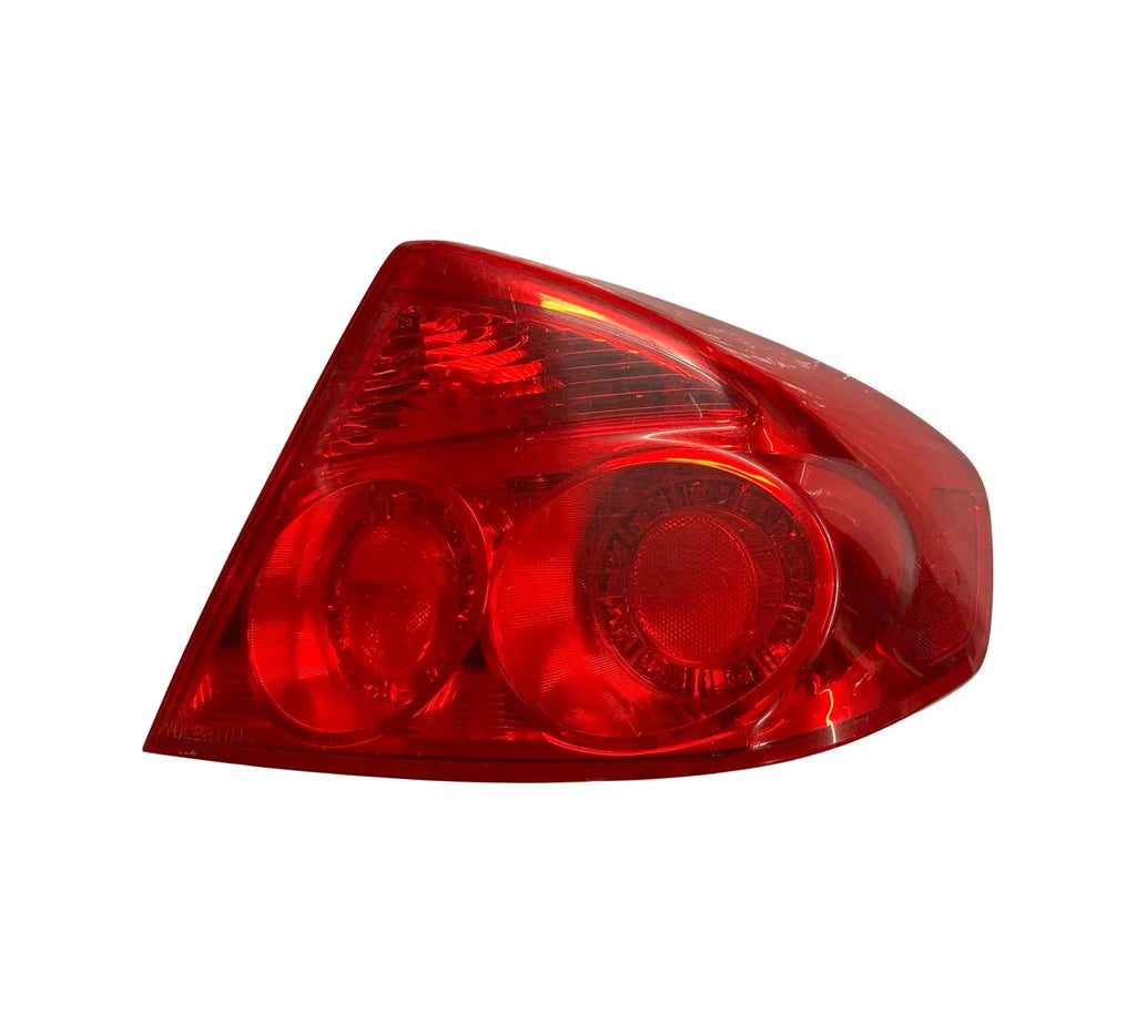 INFINITI G35 (2005-2006) OEM OUTER RIGHT SIDE TAIL LIGHT INFINITI