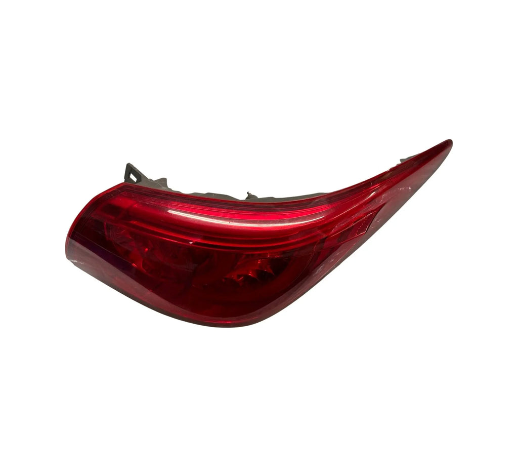 INFINITI Q50 (2014-2017) OEM OUTER RIGHT SIDE TAIL LIGHT 26550-4HB0B INFINITI