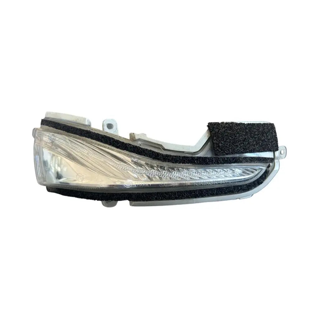 Infiniti Q50|Q60|Q70|Q70L|QX30 (2014-2019) Right Turn Signal Lamp Assy-Side INFINITI