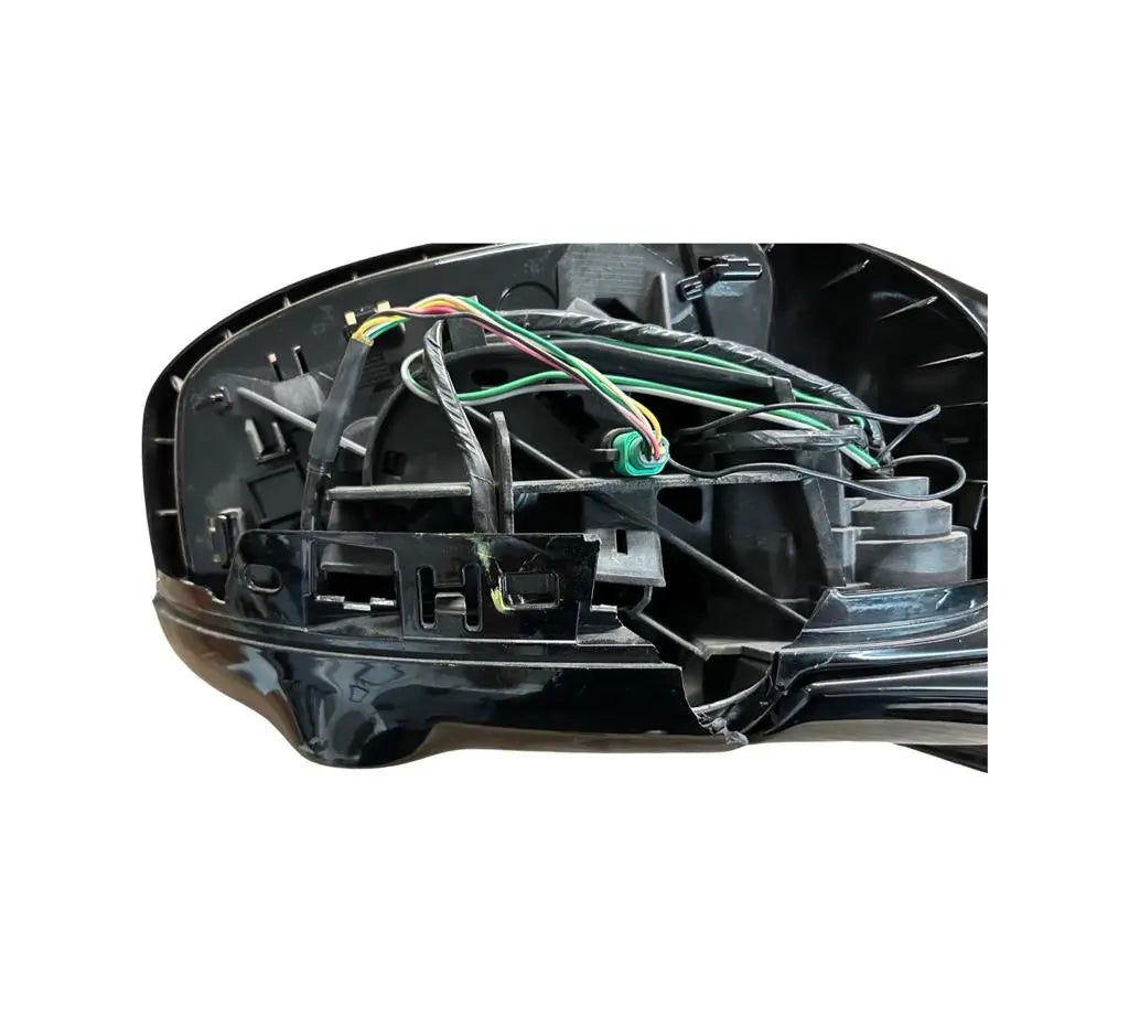 Infiniti JX35 (2013)|QX60 (2014-2015) Right Side Mirror W/ Camera W/O Cover (Cracked) INFINITI