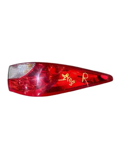 Infiniti JX35 / QX60  (2013-2015) Outer Right  (passager) Side Tail Light INFINITI